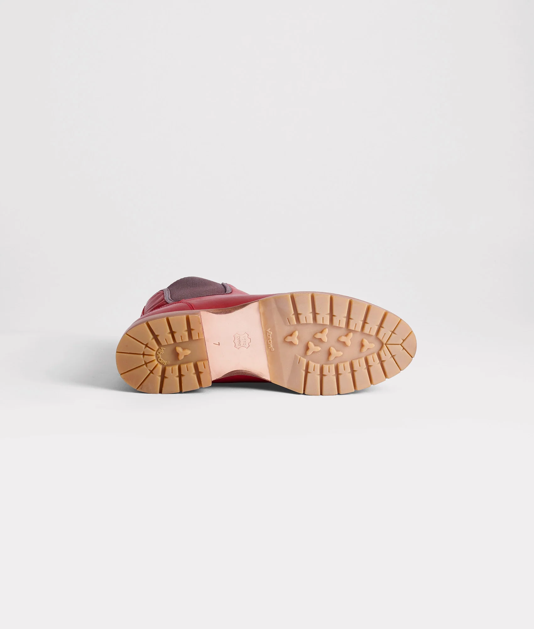 All-Weather Town Chelsea :: Crimson - Image 6