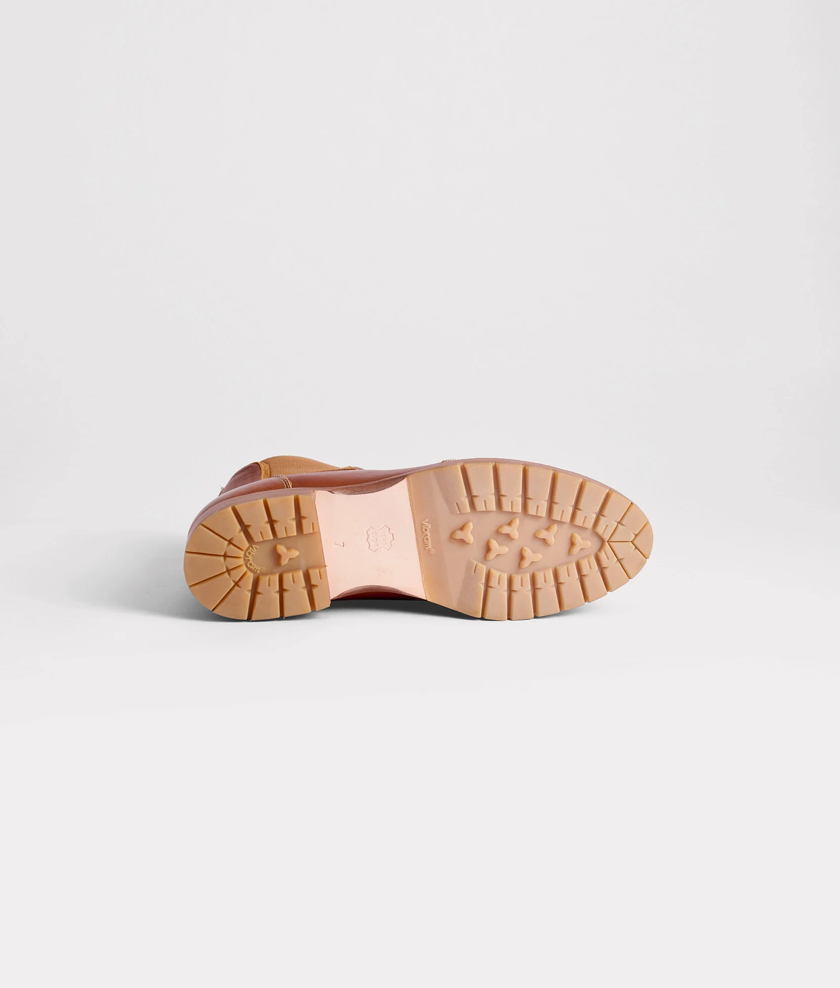 All-Weather Town Chelsea :: Whiskey - Image 6