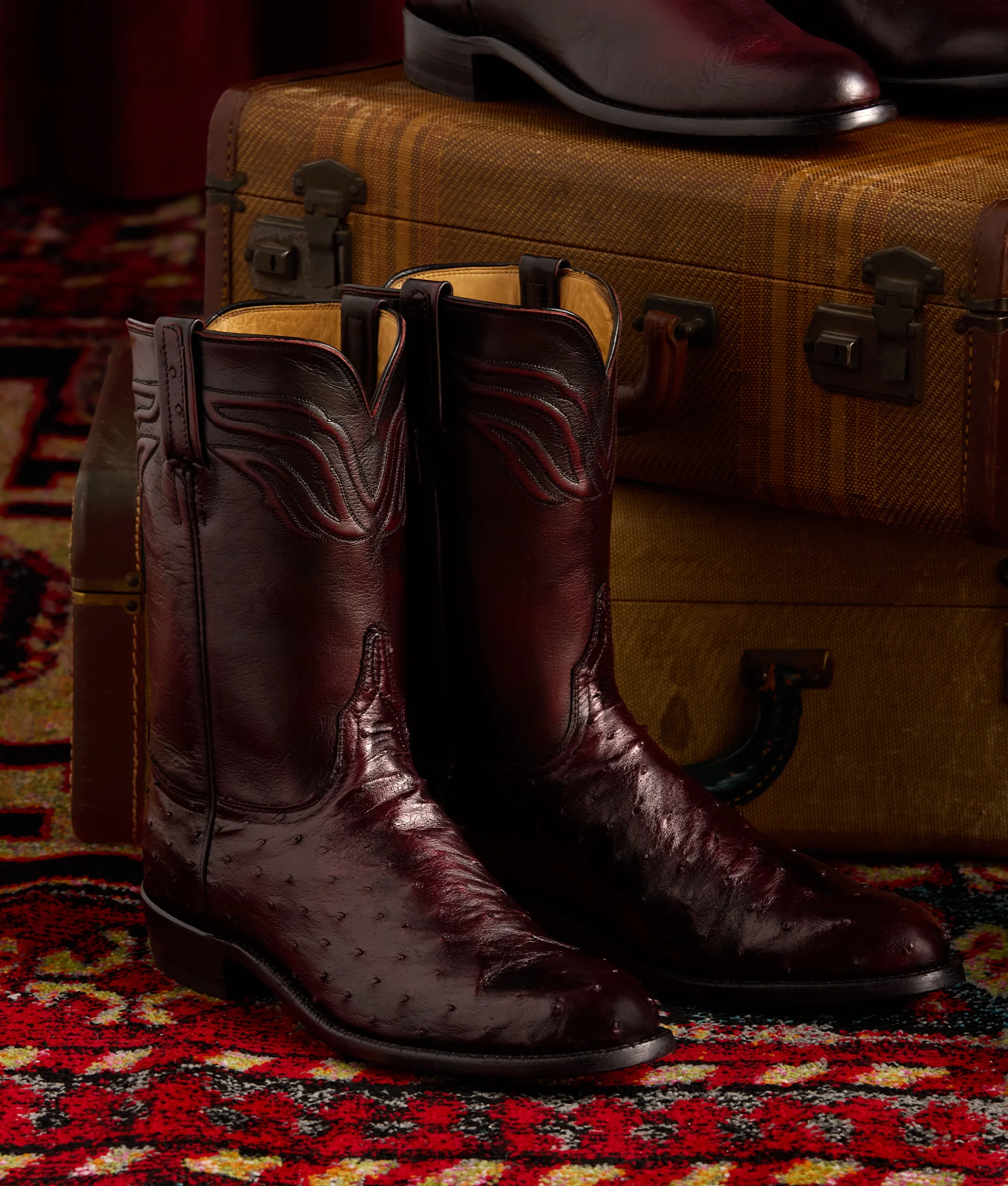 Augustus :: Black Cherry - Image 3