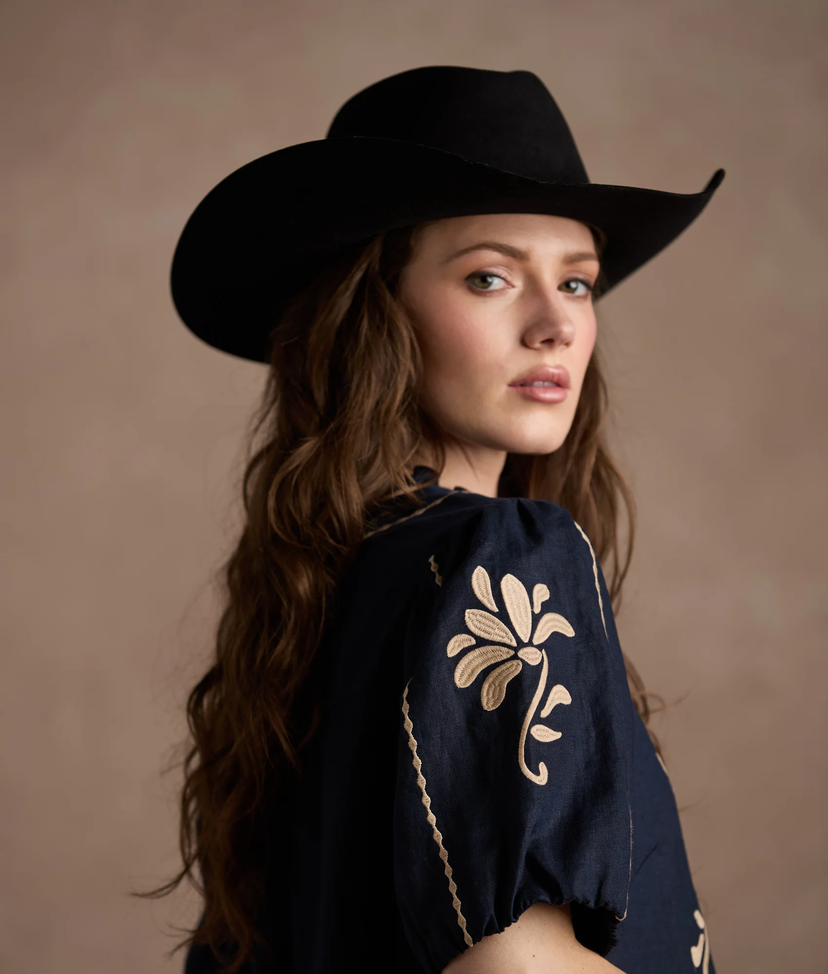 Callahan Blouse :: Navy - Image 4