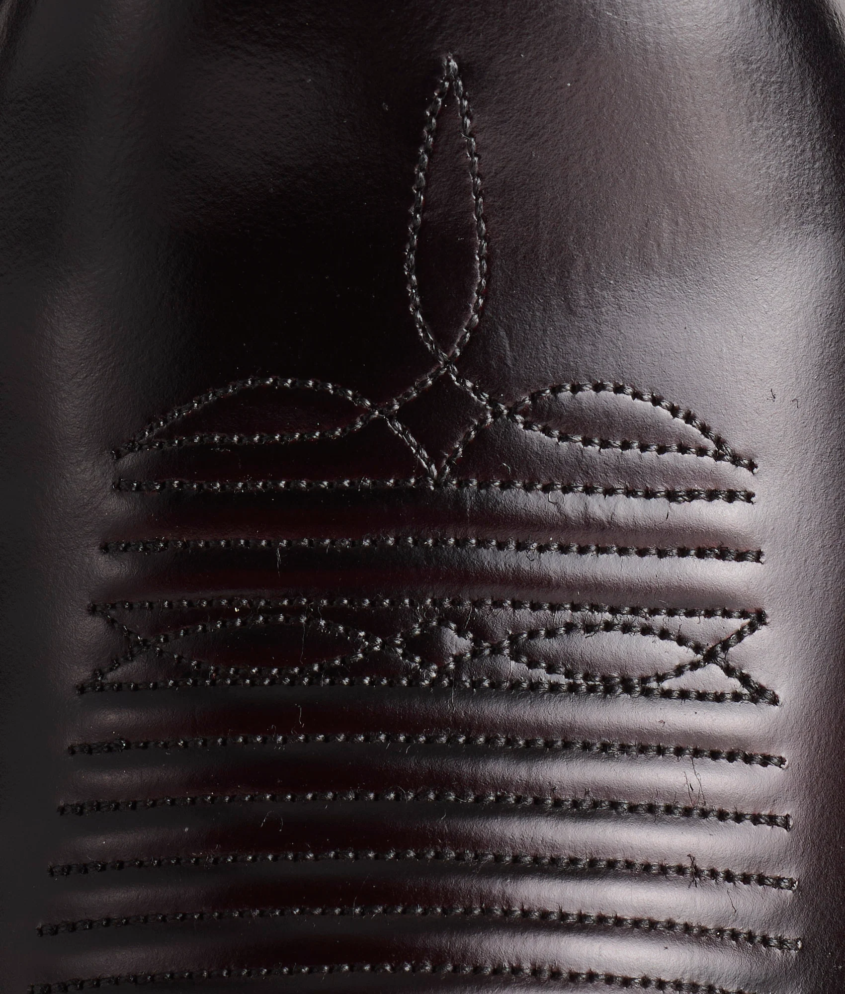 Gavin :: Black Cherry - Image 10