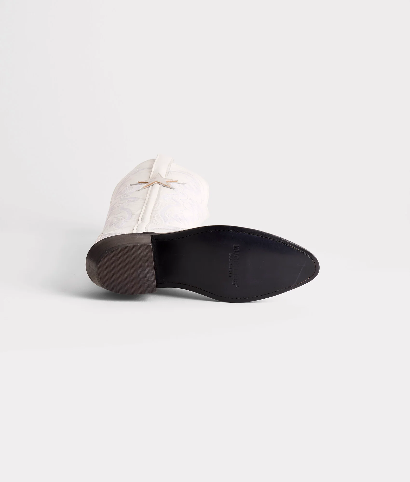 Gina :: White - Image 7