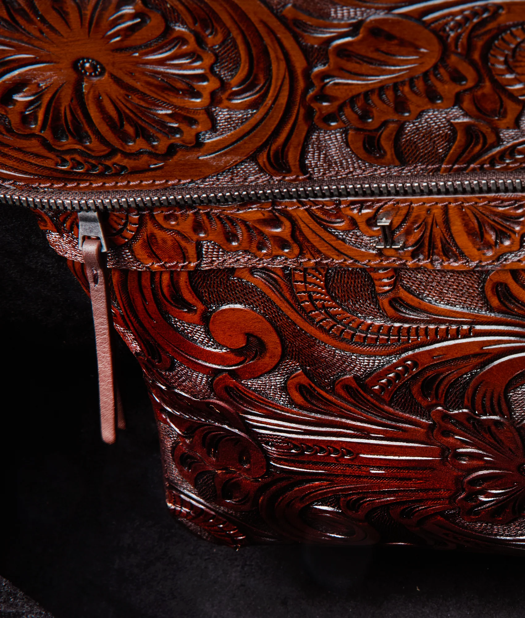 Intagliare Travel Tote :: Cognac - Image 11