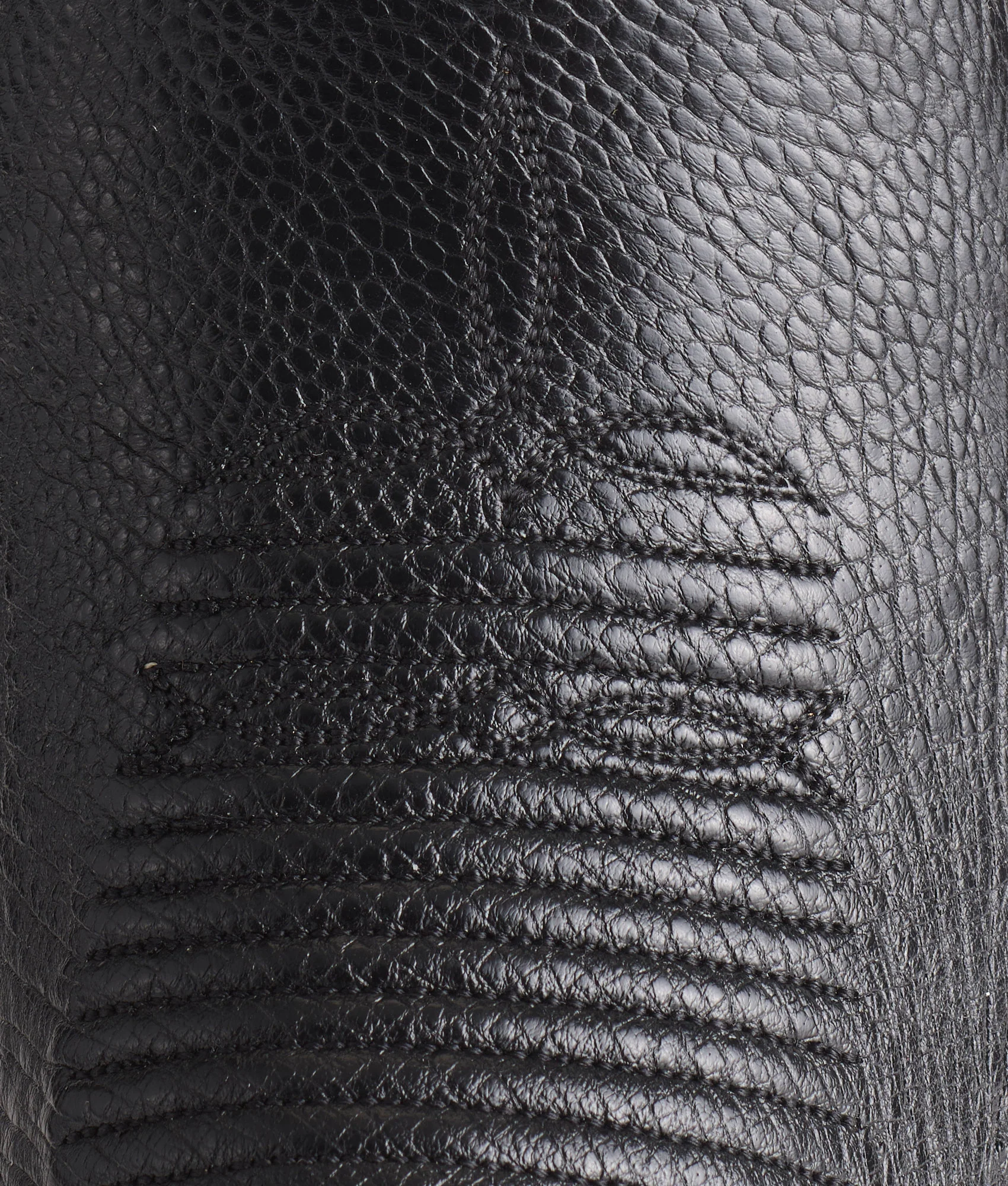 Lance :: Black + Black Cherry - Image 8