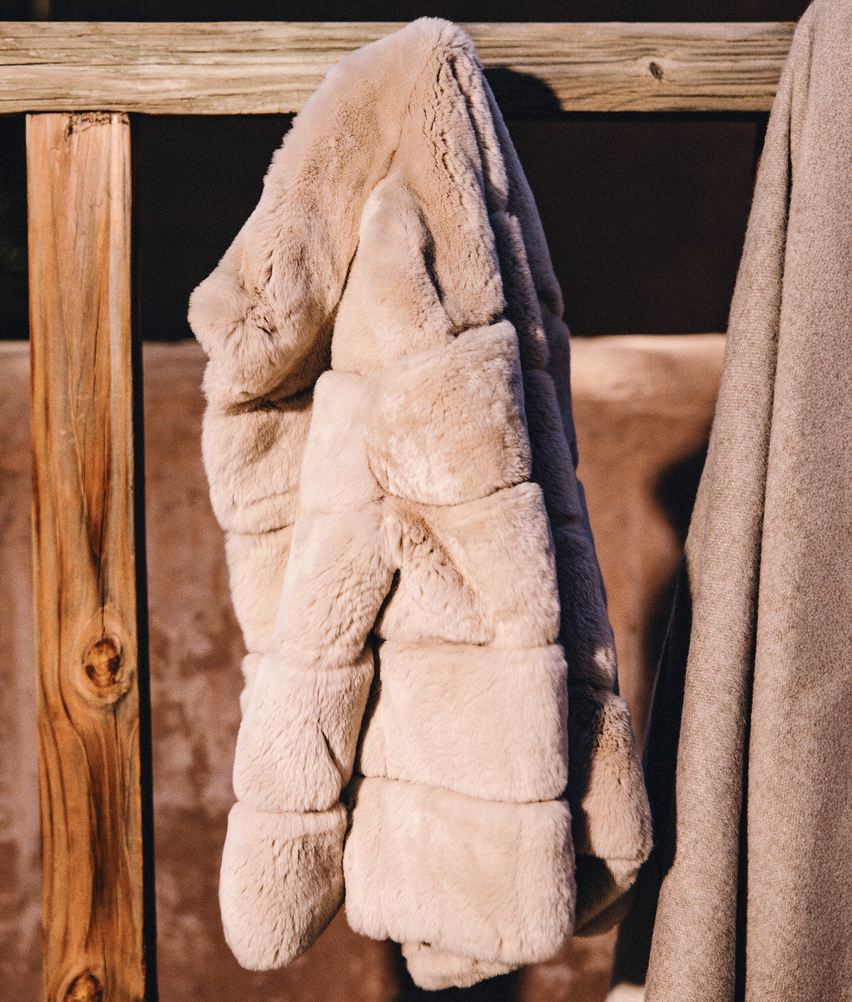 Leona Fur Coat :: Beige - Image 5
