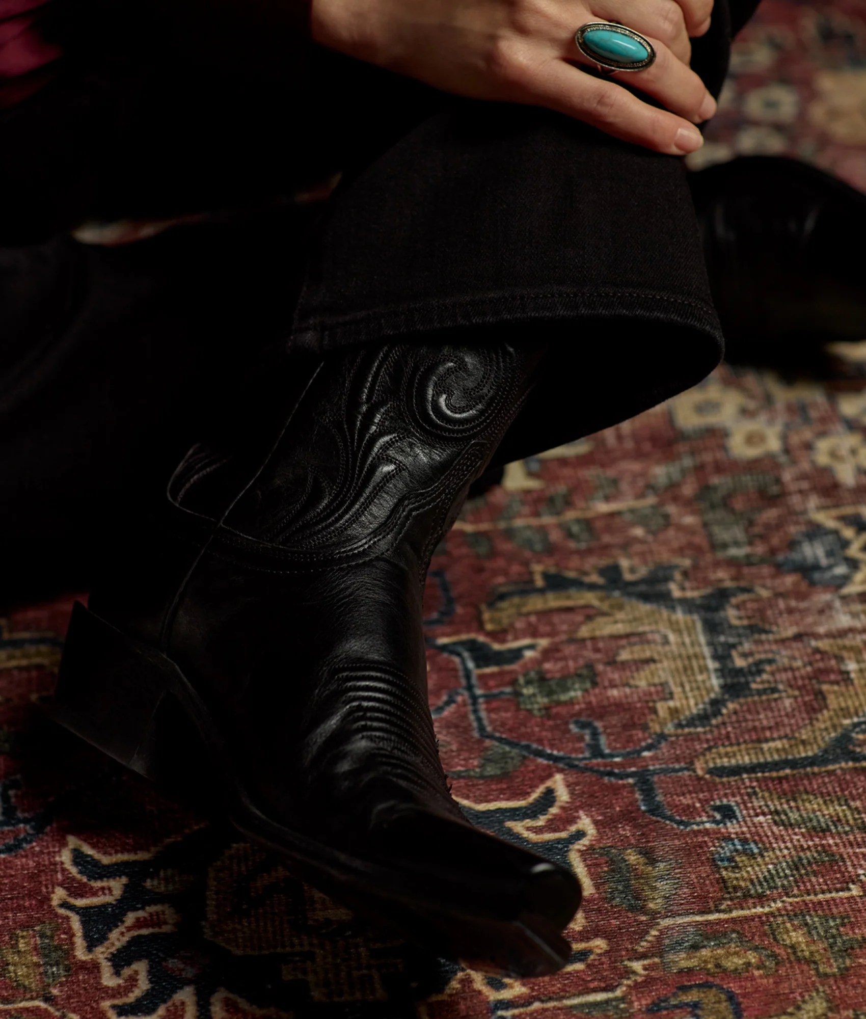 Nicole :: Black - Image 3