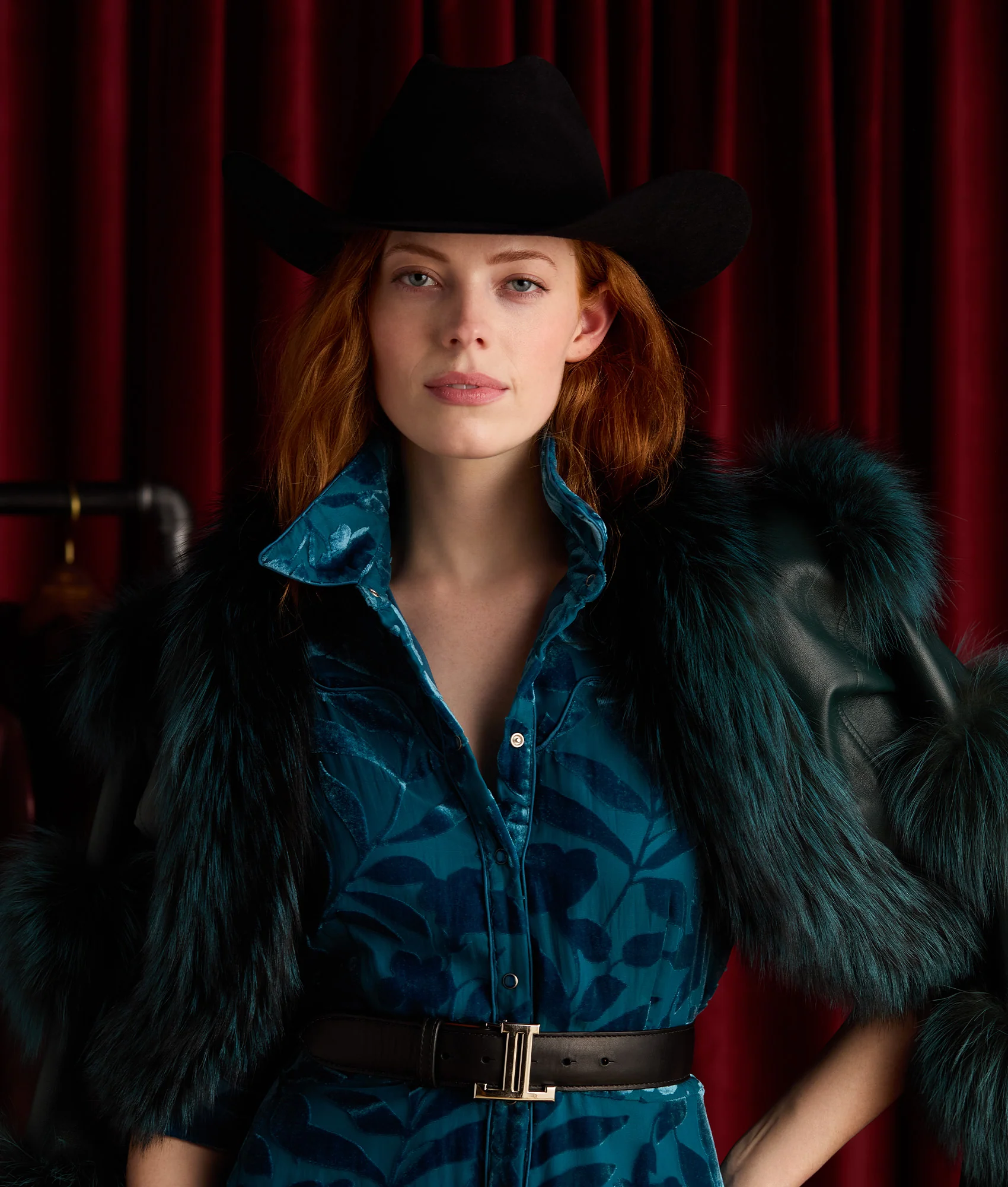 Women's Look 3 - Image 2